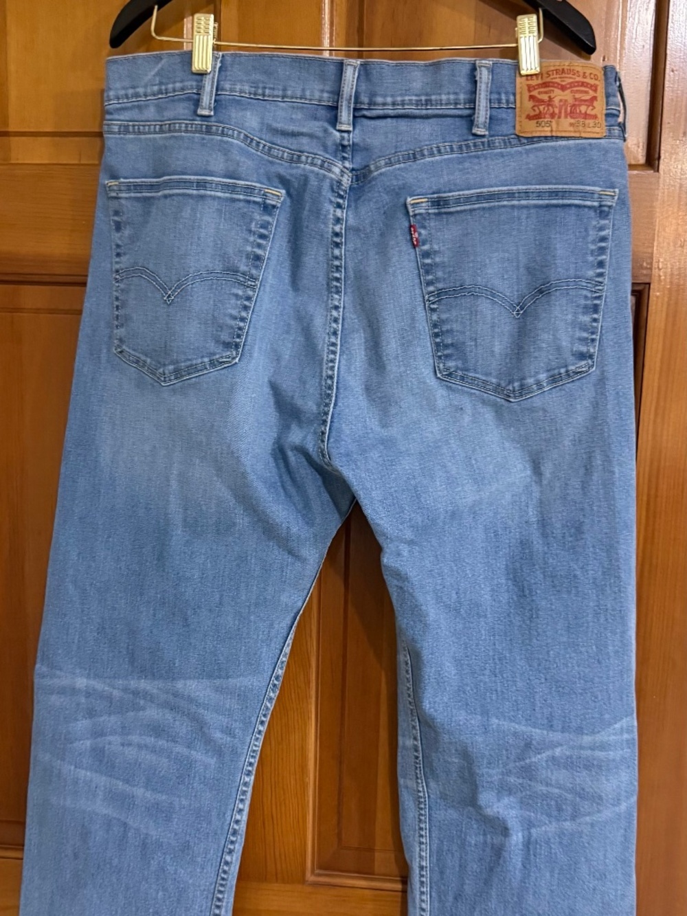 Levi's 505 Regular Fit Straight Leg Jeans Light Wash Denim Men's Size 38x30 Zip